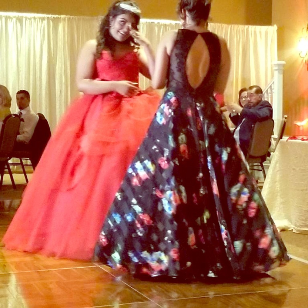 Beautiful gown!